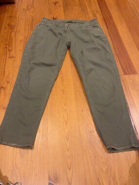 NUON Olive Green Jeans Size 28 Raw Hem Star Rivet